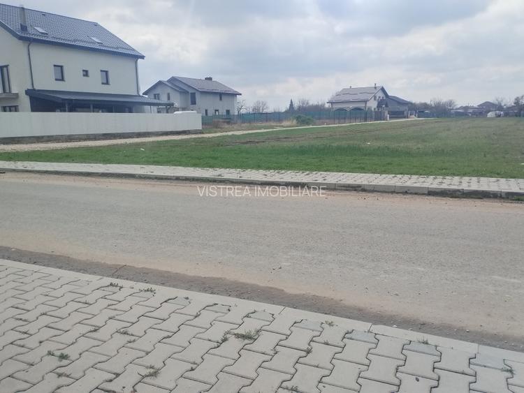 Comision 0% // Vanzare loturi de 450 - 500 - 600 mp. // Toate utilitatile - 5