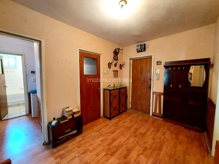 Apartament 3 camere, Deva suprafata totala utila 8 – str. Titu Maiorescu, parter - 5