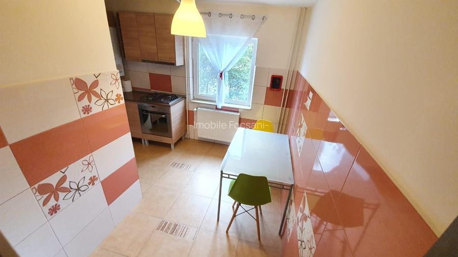 Apartament 4 Camere de Închiriat – Zona Școala 2, Focșani - 11