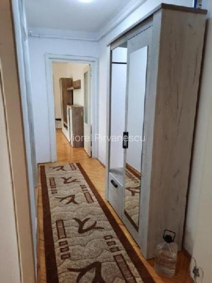 Inchiriez apartament 3 camere, et. 2, centrala proprie,2 bai- Complex Studentesc - 2