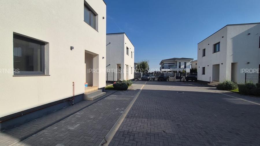 Vila de vanzare in Tunari - 2