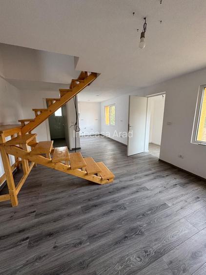 De vanzare Casa vila openspace P+M Relax naturi Mures trei insule Arad - 11