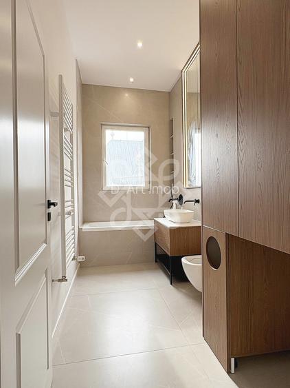 Apartament pe doua niveluri cu terasa, strada Vasile Alecsandri - 8