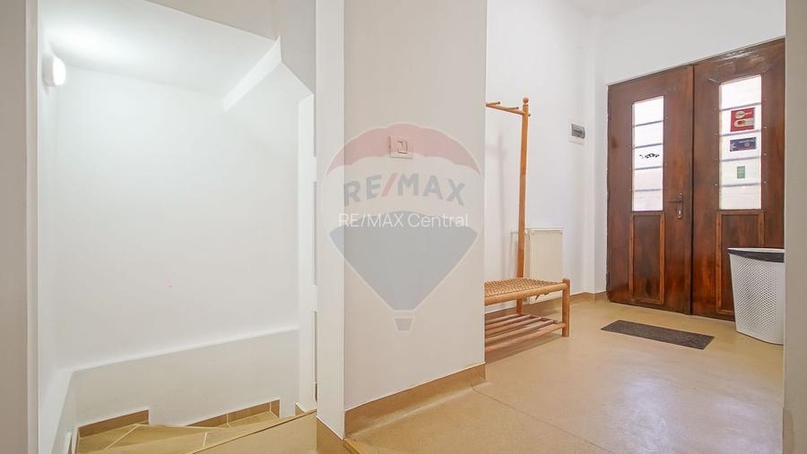 Casă cu 2 apartamente în Brasov, investiție sigură sau căminul ideal - 21