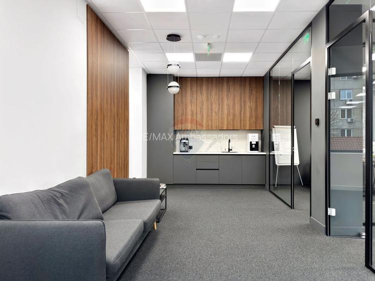 Spațiu comercial ultramodern P+4, Piața Victoriei - 28