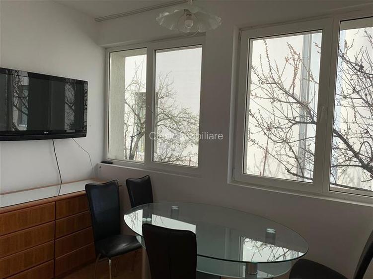 Inchiriere casa 3 camere cu gradina de 500 mp in Dambul Rotund - 2