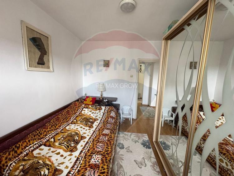 Apartament de vanzare - 4 camere- decomandat-Bistrita Lac - 5