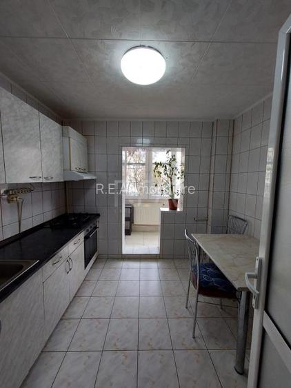 2 camere Aviatiei decomandat, parcare, et. 1, an 1985, metrou, 53 mp - 4