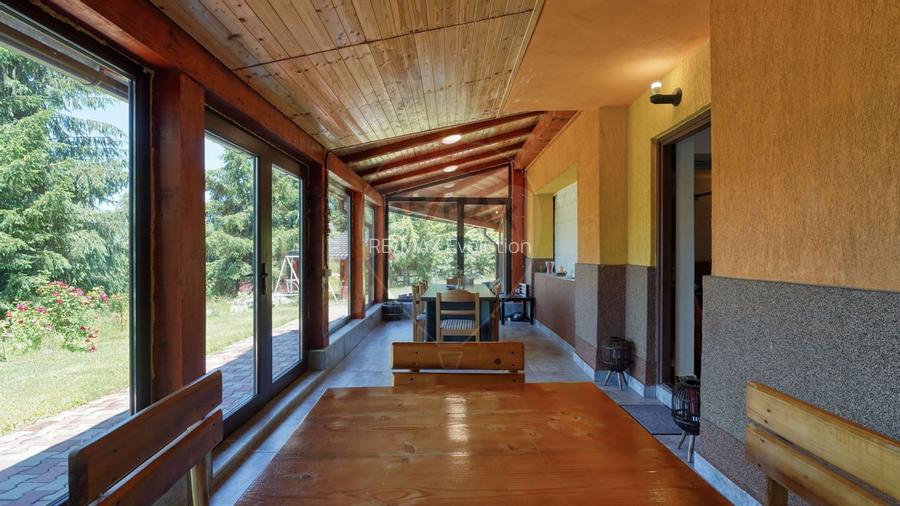 Casa/vila vânzare în Moieciu de jos, Sat. Drumul Carului 263 mp - 36