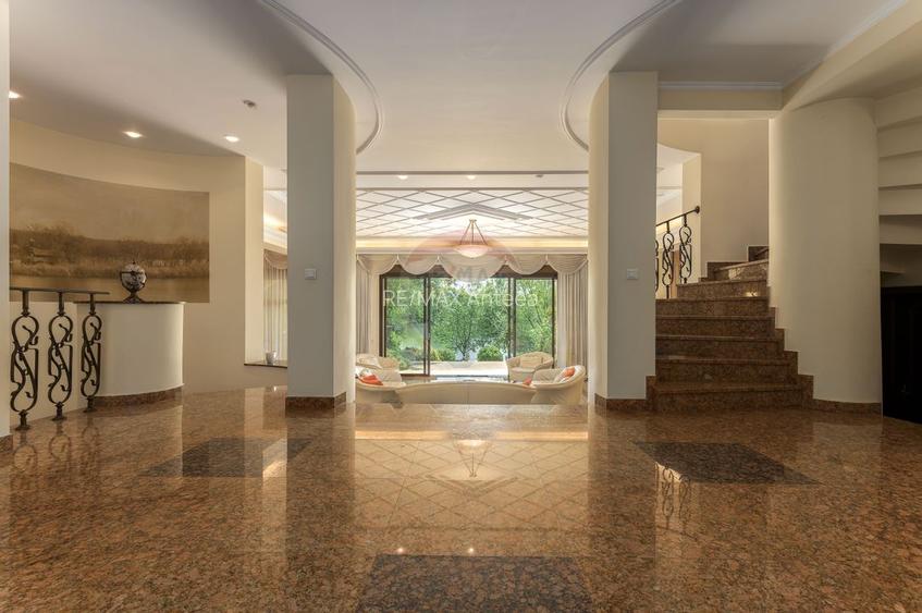 Vila neoromânească cu influențe toscane pe malul lacului Snagov - 2