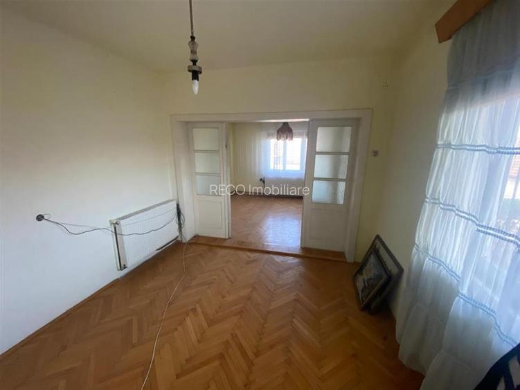 Reco casa P+E cu doua apartamente - 8