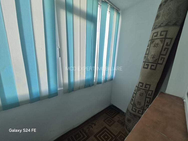 Apartament 3 camere, zona 1 Decembrie 1918 - 9