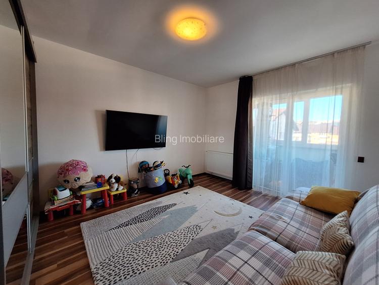 Apartament cu 2 camere, decomandat, 2 balcoane, zona Porii - 6