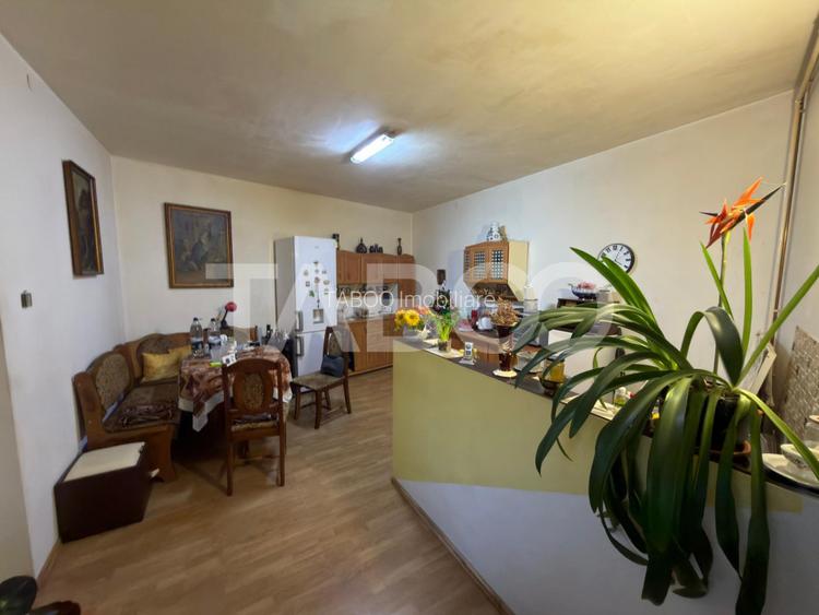 Casa individuala pretabila spatiu comercial teren 400 mp Piata Cluj - 2