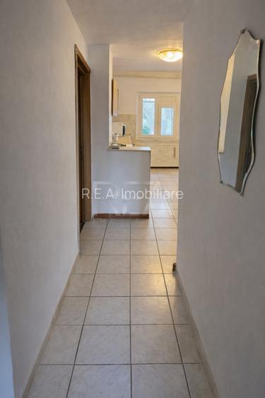 3 camere Vitan decomandat, an 1981, metrou, 62 mp, anvelopat - 4