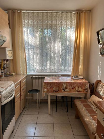 APARTAMENT 3 CAMERE DE VANZARE MICRO 16 ETAJ 1 - 6