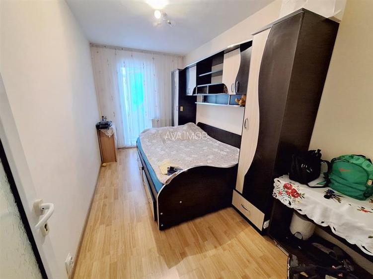 Apartament 3 camere semidecomandat  zona MIilcov - 3