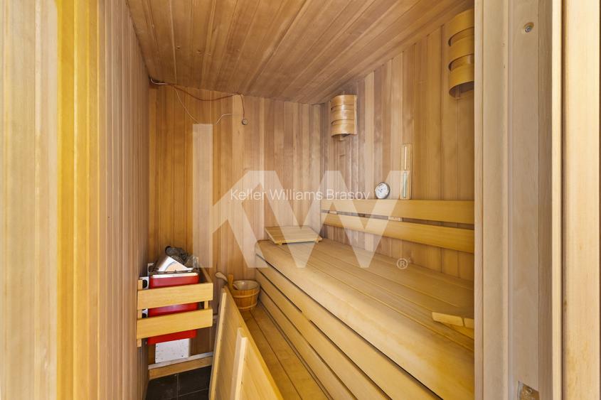 Proprietate unica cu priveliste spectaculoasa in inima Brasovului - 10