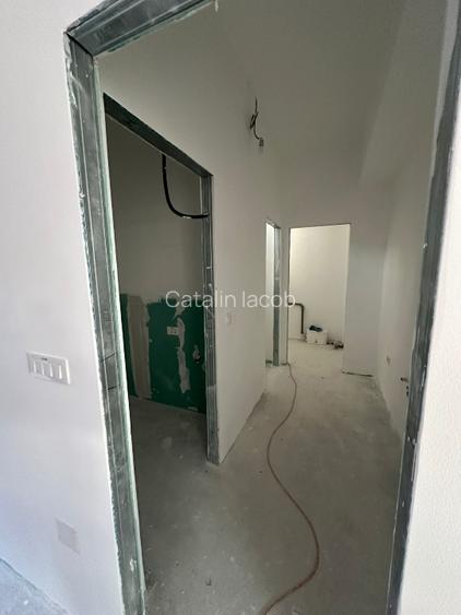 Proprietar - inchiriez spatiu comercial - Conest Grand Residence - 13