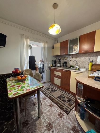 Apartament 3 Camere Decomandat- 70 mp - Metrou 1 Decembrie - 6