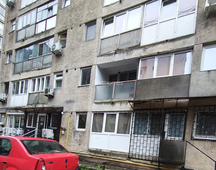 Garsoniera, Piata Delfinului, Dobrina, 30 mp, bloc 1978 - 4