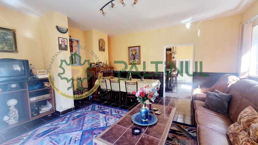 Casă de vânzare în Cisnădioara, curte mare și vedere spre munte - 7