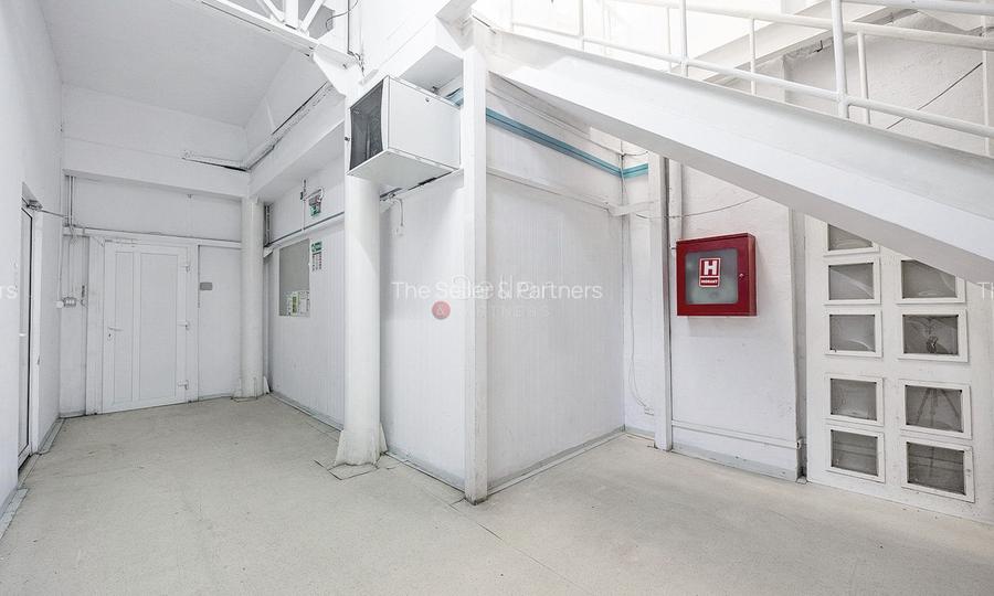 Platformă industrială cu 2 hale și sediu administrativ – teren 3.871 m - 25