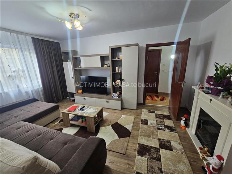 Resita, 3 Cam. Cf. 1, Mobilat+Utilat, Et. 1, Bulevard, Micro 3 - 23