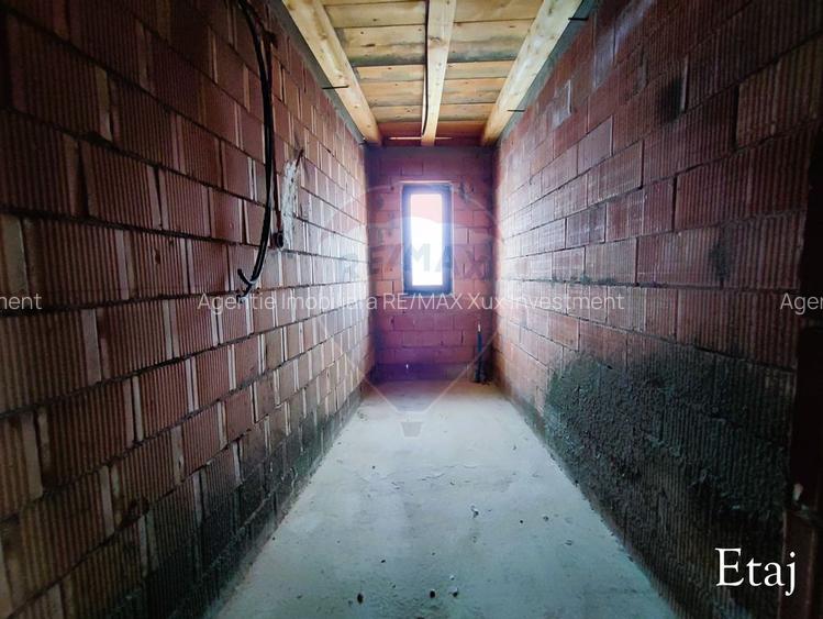Casă/vilă spațioasă, centrală în Săliște, structură S+P+E+M - 11