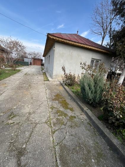  Casa 3 camere parter + teren 4521 mp renovata Romanesti  - 2