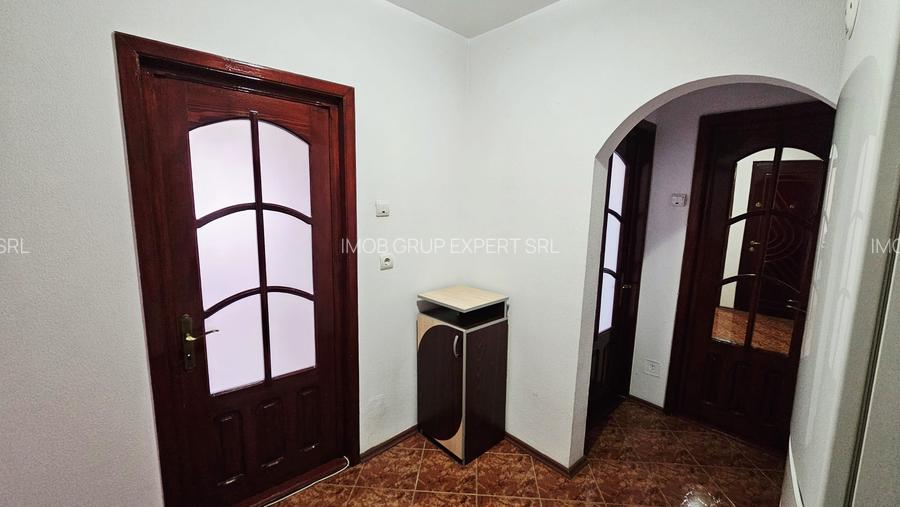 Apartament 2 camere, decomandat, zona Micro 17, la B-uri, etaj2, mobilat. - 10