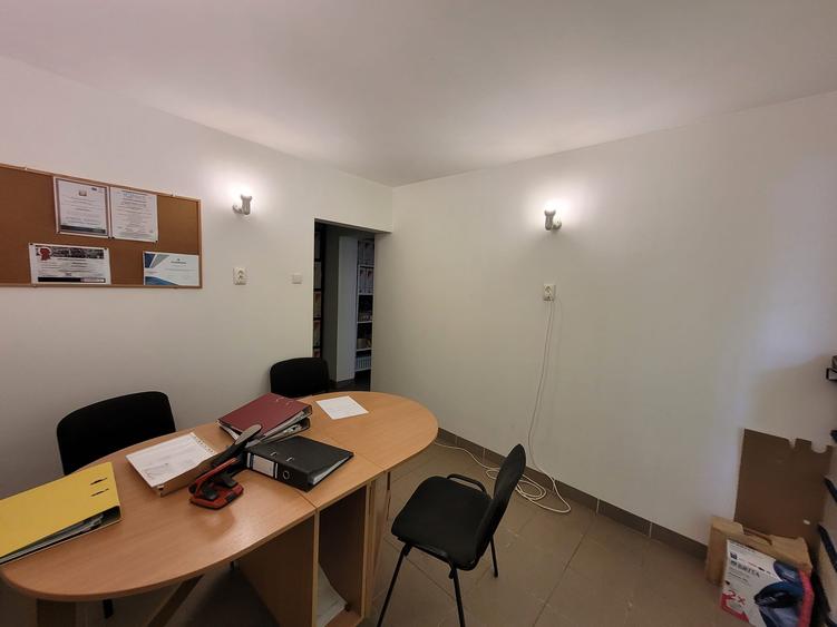 Apartament 3 camere decomandat cu ieșire stradală – Parter, Năvodari