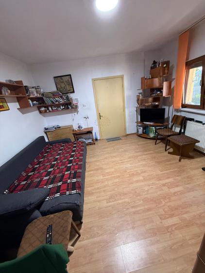 Casă pe parter cu teren 200 m.p Zona Sălaj