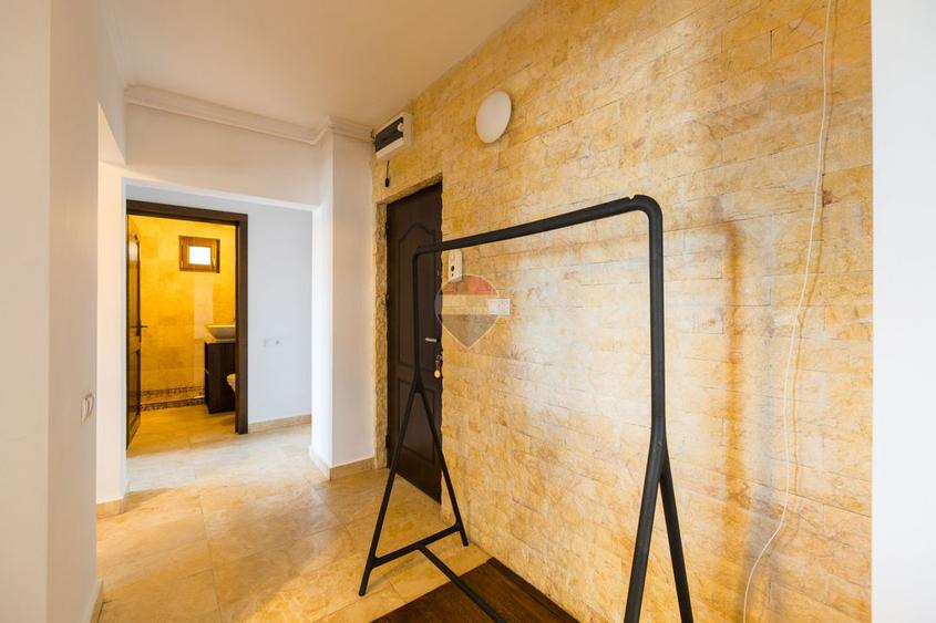 Apartament 5 camere de închiriat| Zona 15 Noiembrie |Vedere panoramica