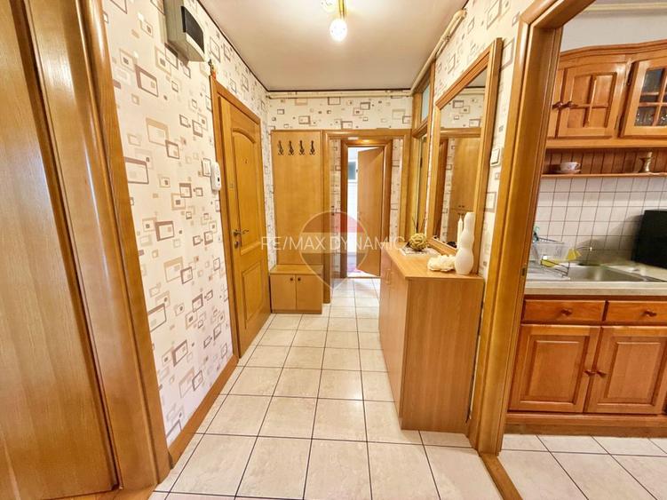 Apartament decomandat cu 3 camere, 2 balcoane și boxă - 15