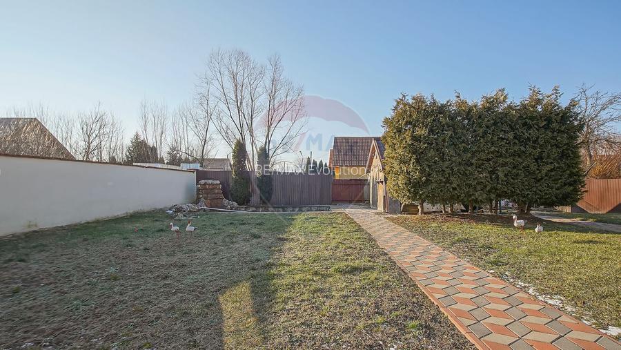 Casă individuală cu grădină și garaj în Prejmer –mobilată, comision 0% - 35