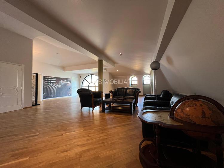 VILA DEOSEBITA / SPATII GENEROASE / CURTE PROPRIE - 47