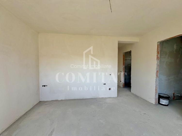 Casă de tip duplex | Stadiu semifinisat | 4 camere | Zona Câmpului - 13
