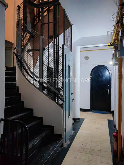 Piata Constitutiei, Piata Regina Maria, Unirii, Palatul Parlamentului, Libertati - 25