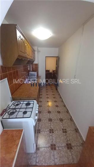 De inchiriat: Aparatament cu 3 camere in zona Micro 15 - 25
