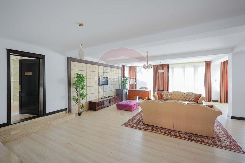 De vânzare Casă/Pensiune în zona Nufărul - Sânmartin - 8