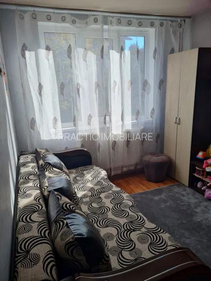 Apartament cu 3 camere in Micro 19 - 2