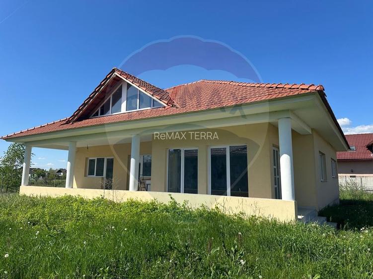 CASA NOUA- locatie ideala - 9