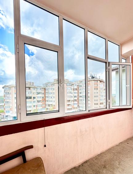SE VINDE apartament 3 camere, decomandat, ultracentral, in Falticeni, jud.SV - 8