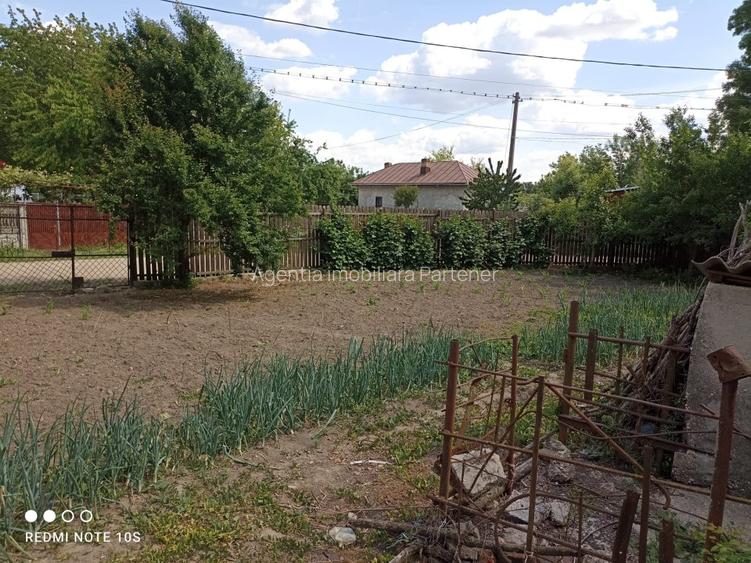 Casa batraneasca 2 camere,  Harsesti, teren 1.865mp - 17