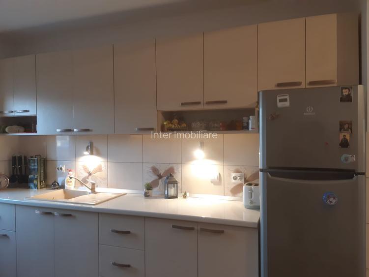 GARA ARCU 3 CAMERE DECOMANDAT 80 MP MOBILAT SI UTILAT  BLOC 1988  COD 161029 - 16