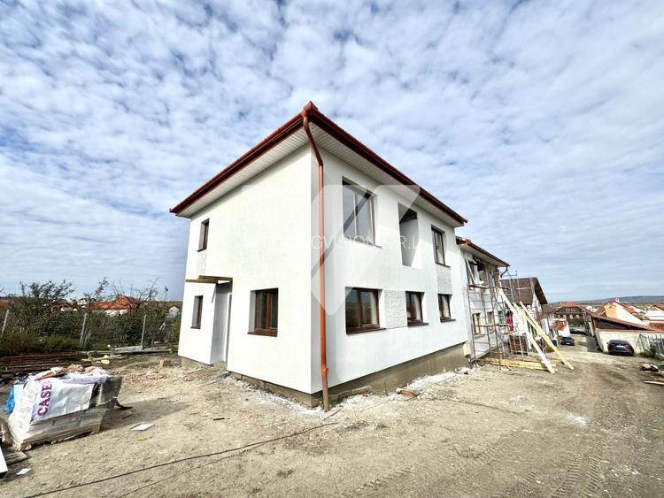 Casa tip duplex 4 camere 2 bai si teren 300 mp - Sura Mica Sibiu - 2