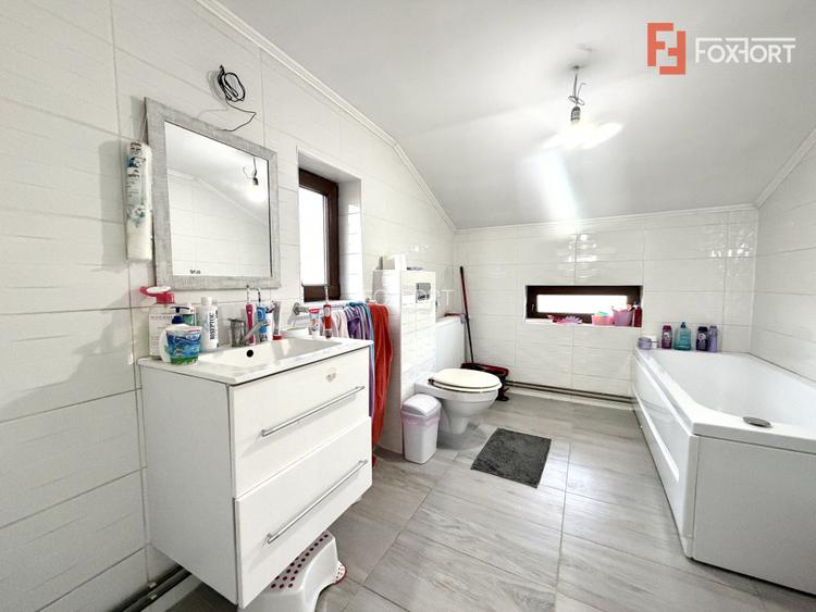 COMISION 0% Duplex despartit prin garaj, 5 camere, teren 660 mp in Sanandrei - 7