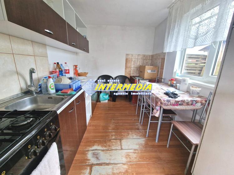 OKAZIE ! Casa cu Magazie 99 mp. Teren 570 mp. Alba Zona Arex toate utilitatile - 4