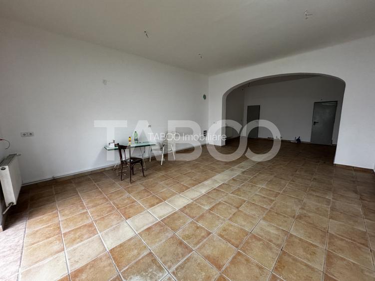 Spatiu comercial de inchiriat in centrul Cristianului cu vad bun - 4